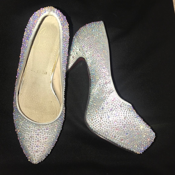 Beautiful Ailila Crystal  Red Bottom Heels - Picture 3 of 3